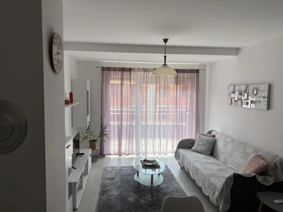 Apartment Pink Sky 풀라